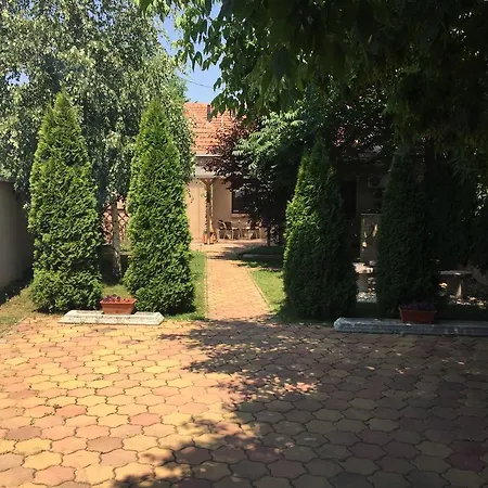 Corner Apartman Gyula