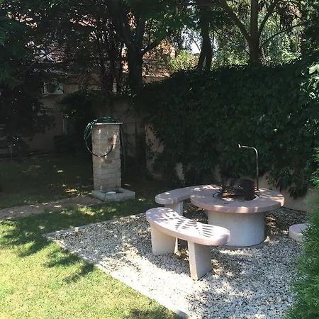 Corner Apartman Appartamento
